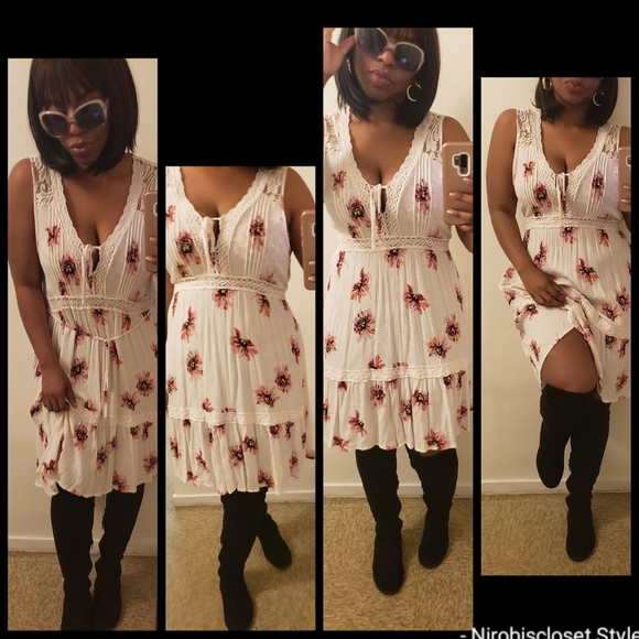Xhilaration Dresses & Skirts - Fab flower dress CLEARANCE